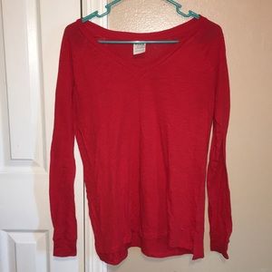 Long sleeve women’s v neck